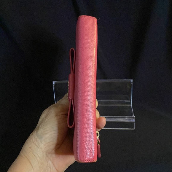 PRADA Saffiano Wallet W/Certificate of Authenticity - Picture 6 of 14